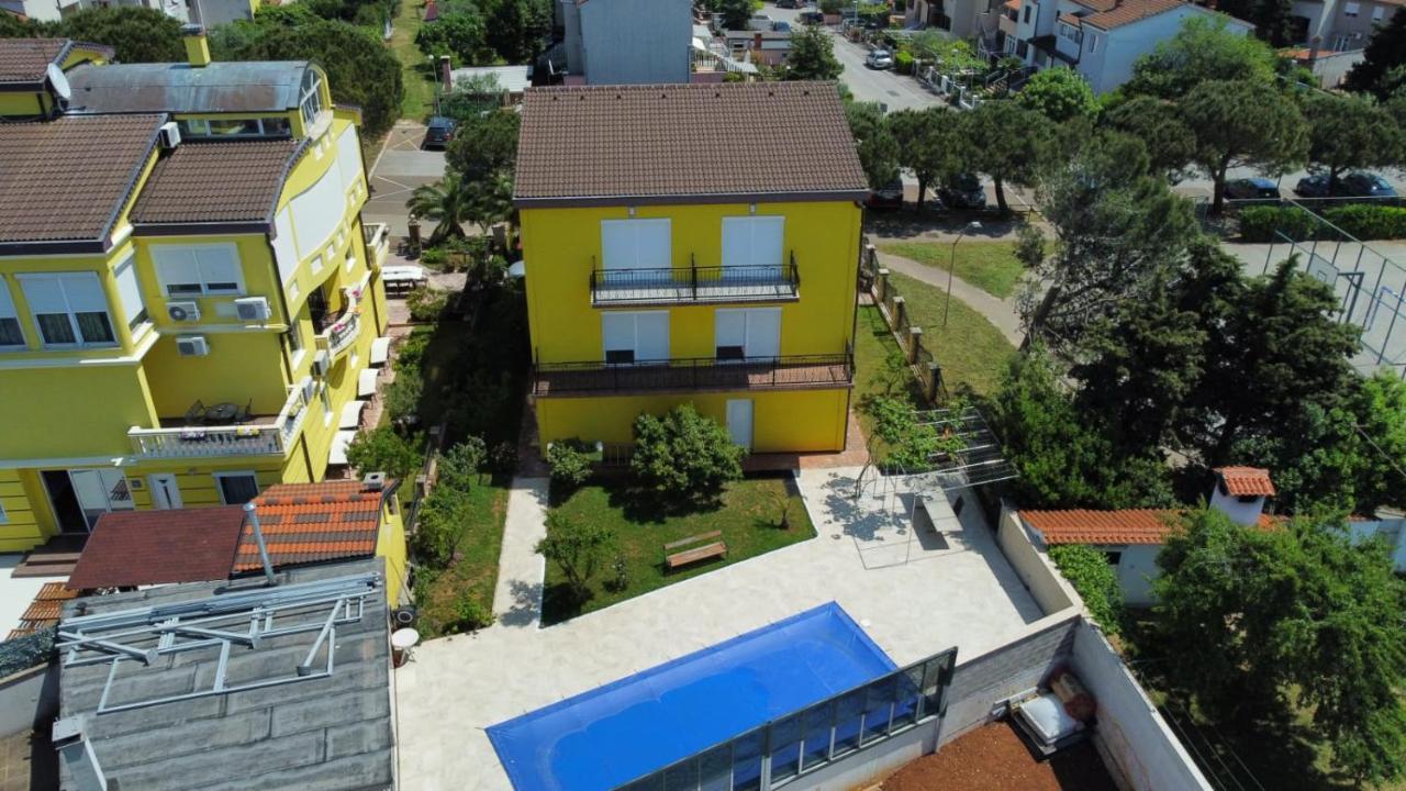 Apartment Mery プーラ エクステリア 写真
