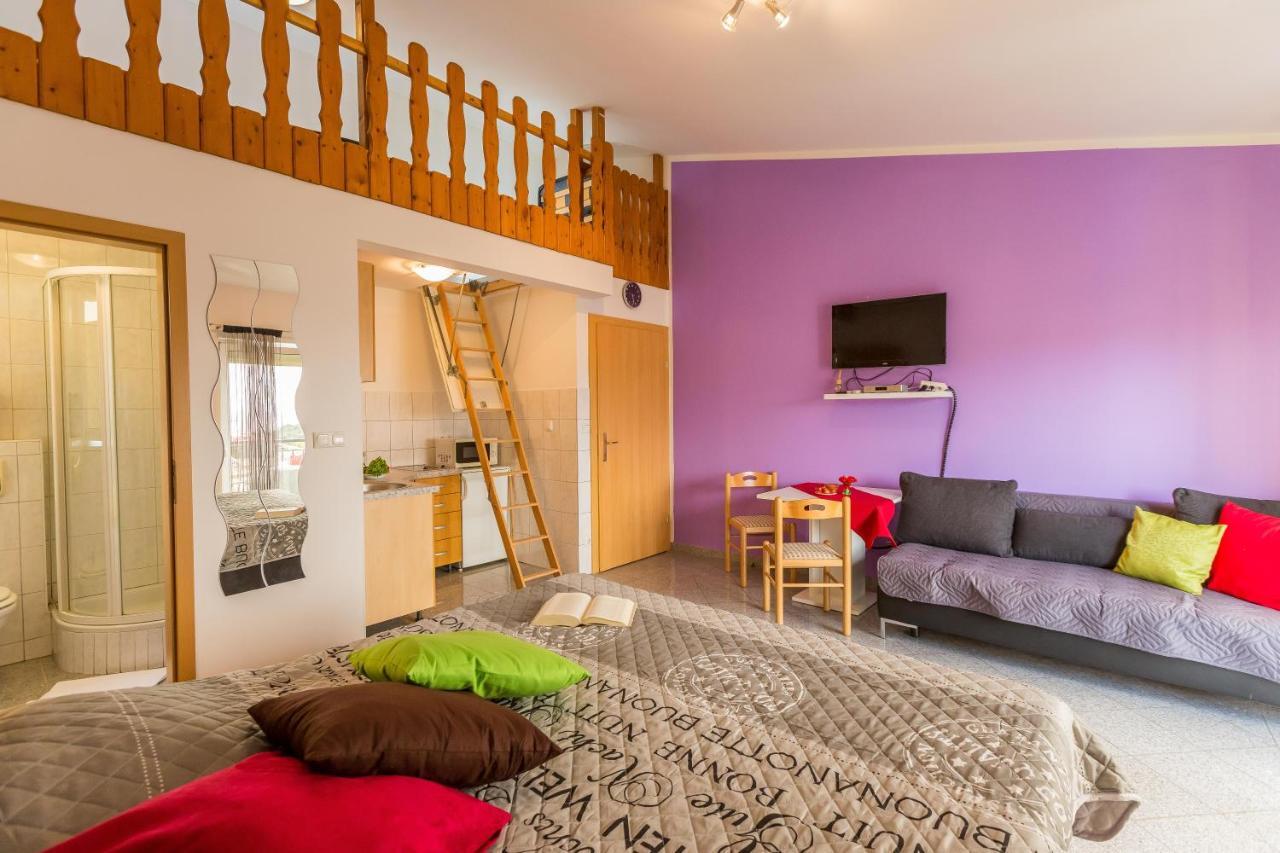 Apartment Mery プーラ エクステリア 写真